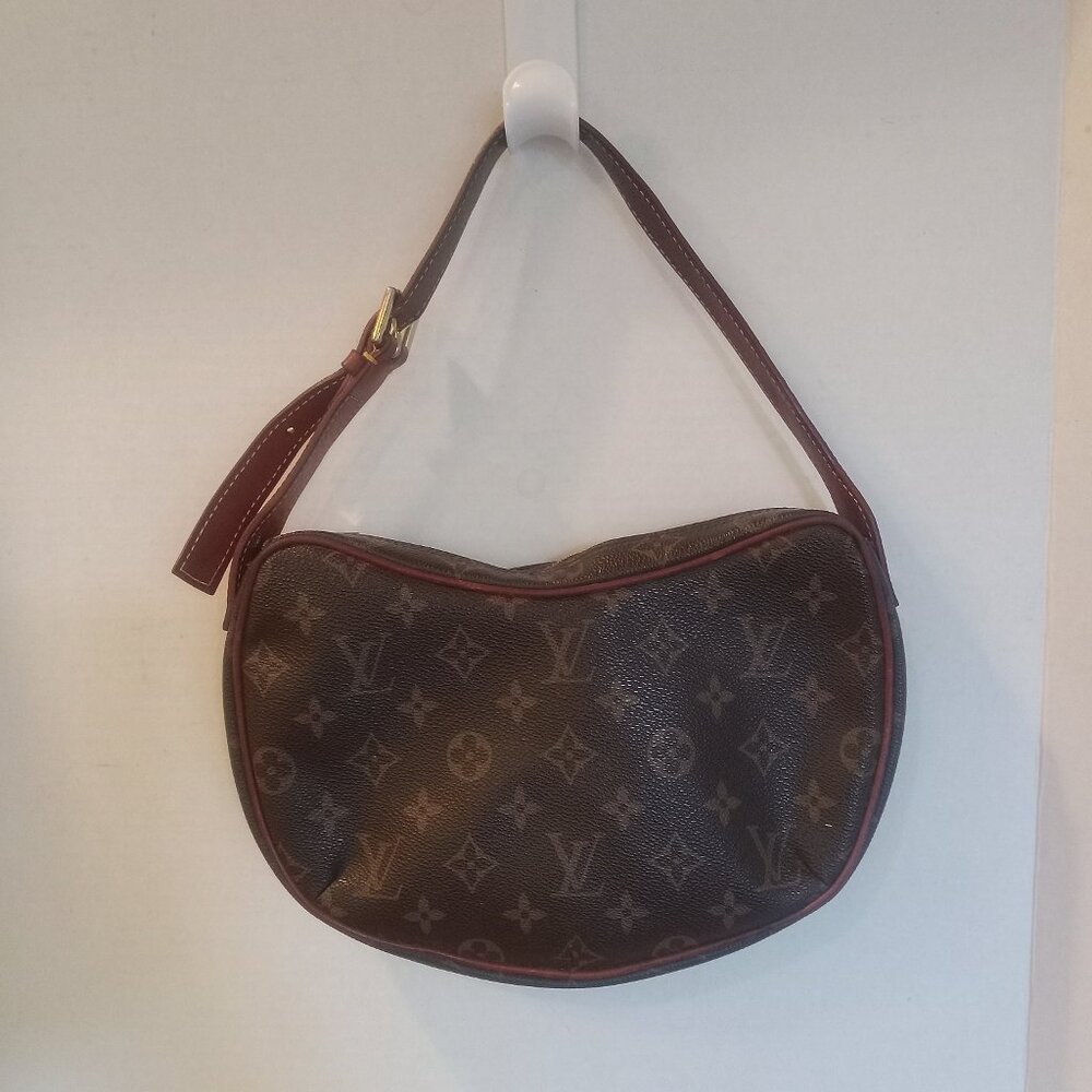 Vintage Louis Vuitton Monogram PM Croissant Pouchette Bag
